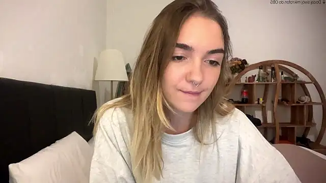 RoxyWet online show from May 8, 12:32 pm