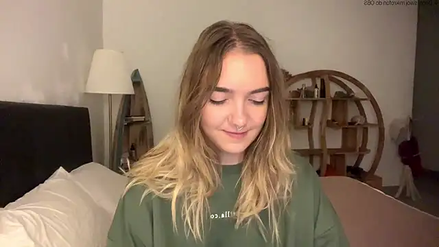 RoxyWet online show from May 13, 4:26 pm