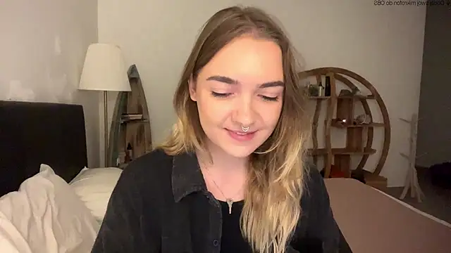 RoxyWet online show from May 14, 2:46 pm