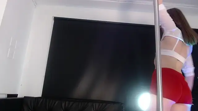 Snapshot of Ebony_N_Blonde chatting on March 19, 8:24 pm Ebony N Blonde online show from March 19, 8:24 pm