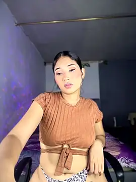 iamkyliewest online show from March 27, 8:26 am