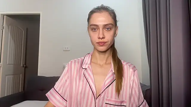 SonyaScarlett online show from March 31, 12:01 am