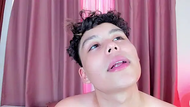 Snapshot of chico_medusa chatting on March 19, 7:51 pm chico medusa online show from March 19, 7:51 pm