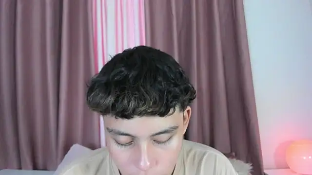 Snapshot of chico_medusa chatting on March 23, 8:02 pm chico medusa online show from March 23, 8:02 pm