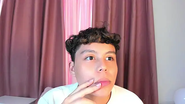 Snapshot of chico_medusa chatting on March 25, 7:53 pm chico medusa online show from March 25, 7:53 pm