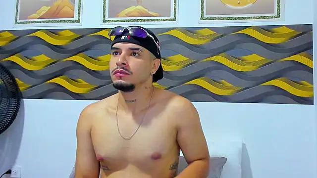 Snapshot of Leon_Hotx chatting on March 19, 11:58 am Leon Hotx online show from March 19, 11:58 am