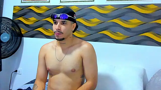 Snapshot of Leon_Hotx chatting on March 27, 6:40 pm Leon Hotx online show from March 27, 6:40 pm