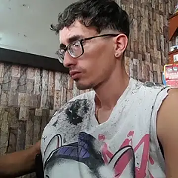 Snapshot of jhosuamoore chatting on March 19, 6:34 pm jhosuamoore online show from March 19, 6:34 pm