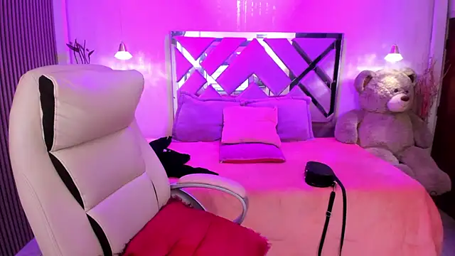 silvana monrroe online show from May 14, 1:51 pm