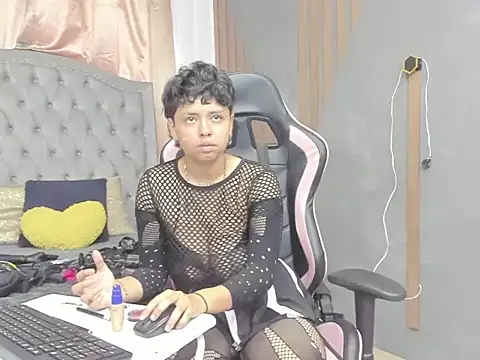 Snapshot of NikiEvanz chatting on March 18, 8:01 pm NikiEvanz online show from March 18, 8:01 pm