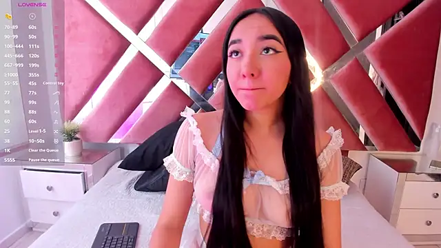 Zoe Evaanss  online show from April 1, 7:44 pm