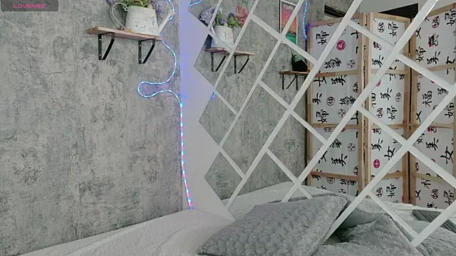 Sophia xoxo1 online show from May 19, 4:35 pm