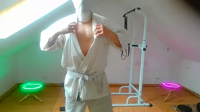 NinjaLaser online show from April 3, 11:08 am