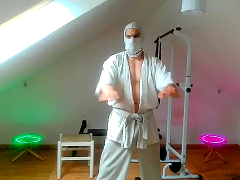NinjaLaser online show from May 4, 11:17 am