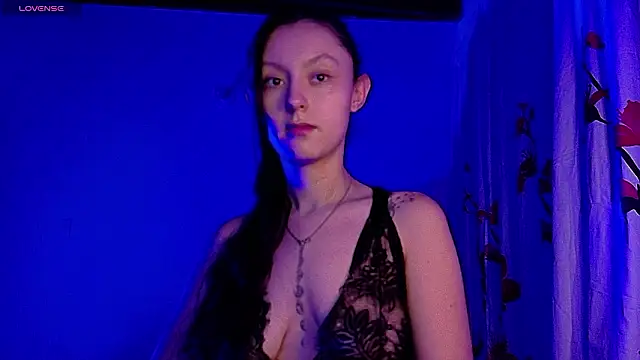 Snapshot of Isis101 chatting on March 26, 2:06 am Isis101 online show from March 26, 2:06 am