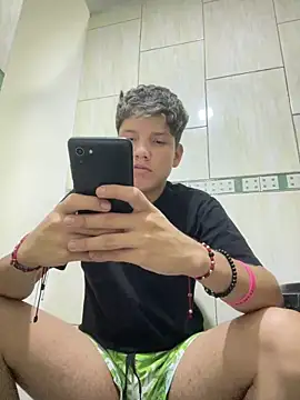 Theus26  online show from March 26, 4:18 am