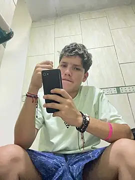 Theus26  online show from March 31, 11:49 pm