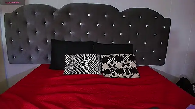 Snapshot of Amarantha_rosse chatting on April 6, 2:29 pm Amarantha rosse online show from April 6, 2:29 pm