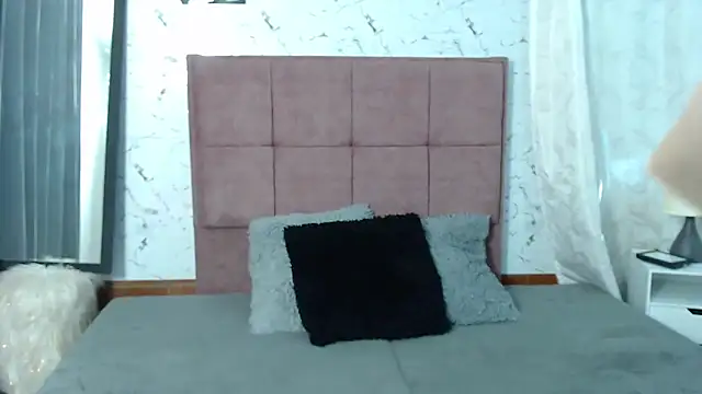 Daniela Lunax online show from April 2, 5:54 pm