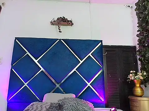 AnaisNuaghty online show from March 23, 12:42 pm