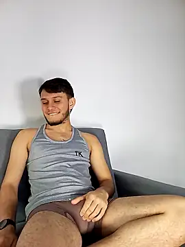 Snapshot of TommyYoung77 chatting on March 26, 9:42 pm TommyYoung77 online show from March 26, 9:42 pm