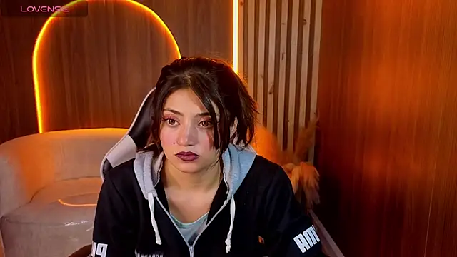 Lia queen tx online show from May 6, 2:51 am