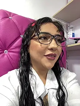 Megan Stein online show from March 26, 7:52 pm