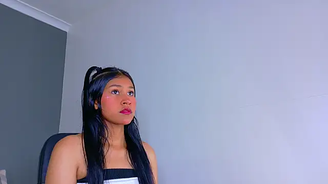 TaniaTaylor   online show from March 29, 11:21 am