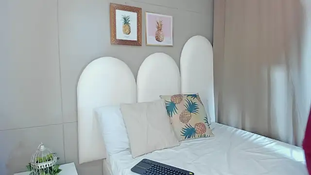 Snapshot of Thiago_2003_ chatting on March 23, 7:18 pm Thiago 2003 online show from March 23, 7:18 pm