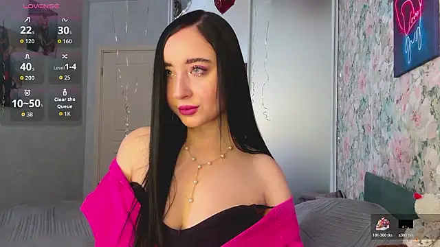 Snapshot of LizzyMooore chatting on March 25, 10:32 am LizzyMooore online show from March 25, 10:32 am