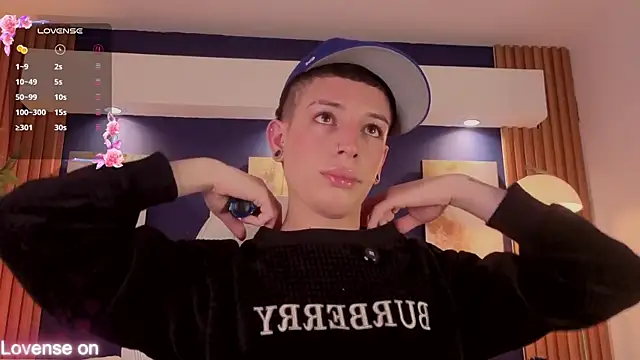 Snapshot of Luca_Prince_ chatting on March 23, 3:43 am Luca Prince online show from March 23, 3:43 am