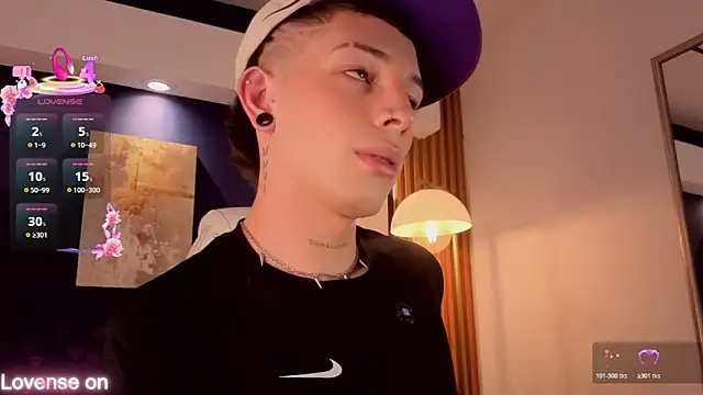 Snapshot of Luca_Prince_ chatting on March 28, 3:39 am Luca Prince online show from March 28, 3:39 am