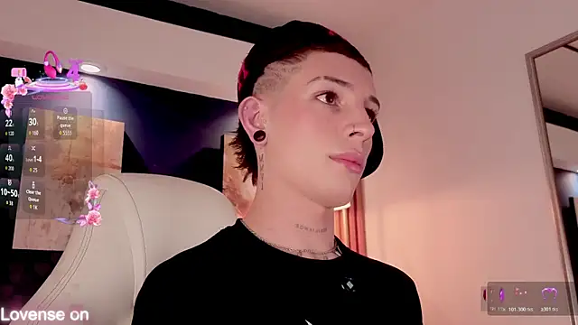 Snapshot of Luca_Prince_ chatting on March 30, 3:29 am Luca Prince online show from March 30, 3:29 am