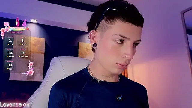 Snapshot of Luca_Prince_ chatting on March 31, 3:19 am Luca Prince online show from March 31, 3:19 am