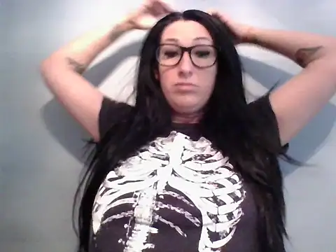 TheVictoriaWolf online show from April 3, 11:52 am