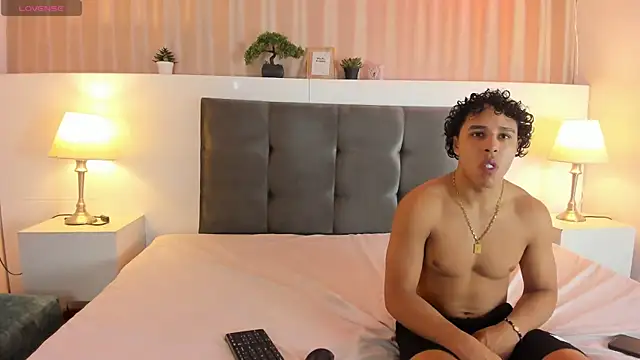 Couple So Hott online show from April 2, 3:26 am