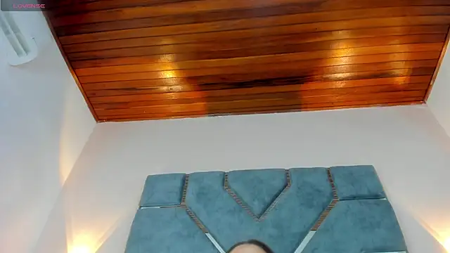 DanielaCruz-1 online show from March 21, 4:28 am