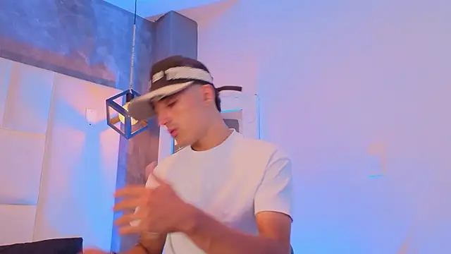 Snapshot of Hadrian_Torres chatting on March 13, 12:45 pm Hadrian Torres online show from March 13, 12:45 pm