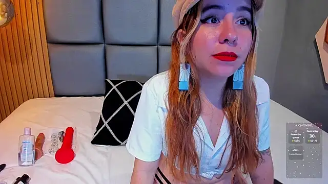 Snapshot of Ciaarawatson_ chatting on March 20, 1:05 pm Ciaarawatson online show from March 20, 1:05 pm