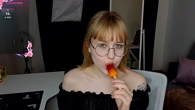 TheaQuill online show from March 30, 1:45 pm