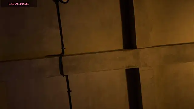 Snapshot of Battyredhair chatting on April 4, 12:02 pm Battyredhair online show from April 4, 12:02 pm