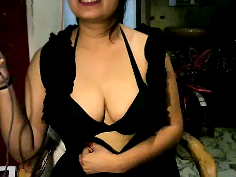 Snapshot of YAMUNA_012 chatting on April 16, 7:36 pm YAMUNA 012 online show from April 16, 7:36 pm