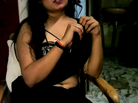 Snapshot of YAMUNA_012 chatting on May 11, 7:22 pm YAMUNA 012 online show from May 11, 7:22 pm