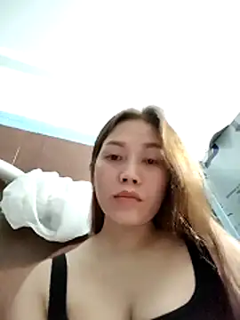 Snapshot of DawnG_x chatting on April 1, 4:59 pm DawnG x online show from April 1, 4:59 pm