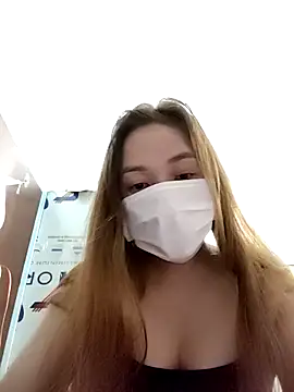 Snapshot of DawnG_x chatting on April 4, 4:48 pm DawnG x online show from April 4, 4:48 pm