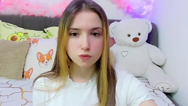 Snapshot of LeenMoonie chatting on March 31, 8:31 pm LeenMoonie online show from March 31, 8:31 pm