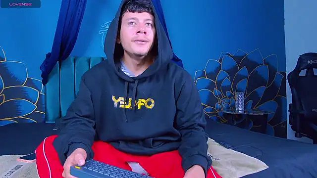 Snapshot of Chloe_MagnusKnight_ chatting on March 30, 12:06 pm Chloe MagnusKnight online show from March 30, 12:06 pm