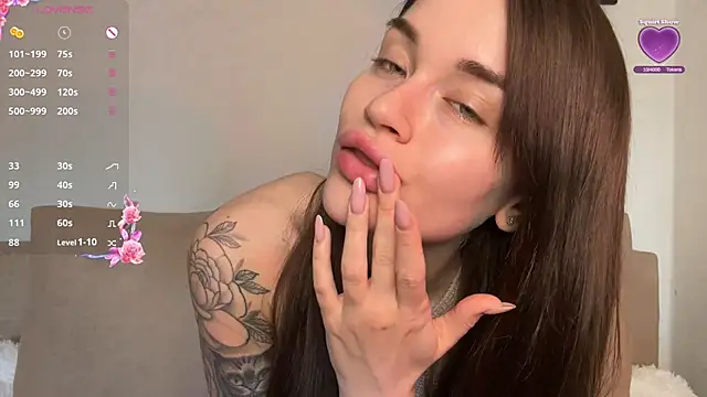 ValerieBarno online show from March 27, 1:11 pm