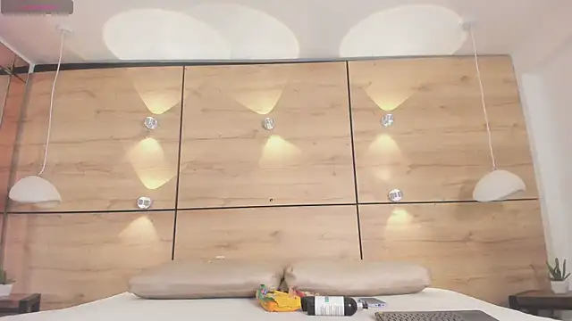 Snapshot of alika_brown_ chatting on March 30, 4:02 am alika brown online show from March 30, 4:02 am