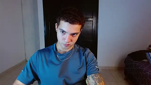 Snapshot of Seaboy_ chatting on April 4, 5:21 pm Seaboy online show from April 4, 5:21 pm